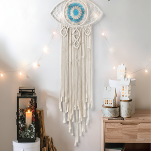 Attrape-rêves boho frappant Evil Eye. Protégez et décorez avec un style bohème moderne et une longue frange à pompon - Product Image 1