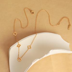Collar de acero inoxidable hueco de trébol de cuatro hojas chapado en oro de 18K de lujo para mujer - Product Image 2