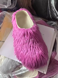 Nuova collezione 2025 primavera estate sandali da <span class=keywords><strong>donna</strong></span> scarpe-S per <span class=keywords><strong>ciabatte</strong></span> da ragazza impegnata RS5228 rosa stilista nero moda pelliccia - Product Image 3