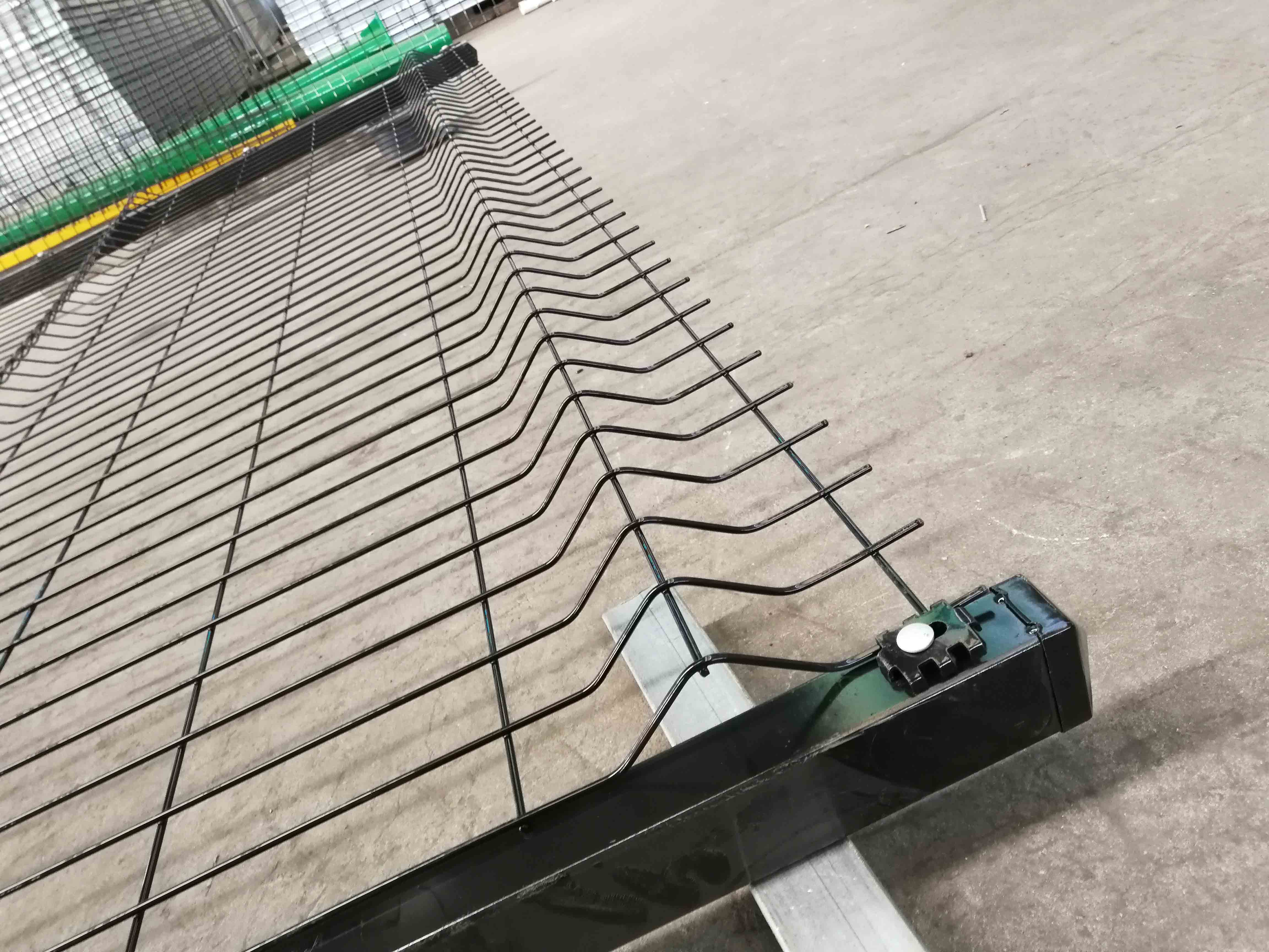Powder Coated 1.5m 3d Curved Wire Mesh Fence Galvanized Steel