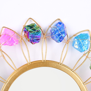 Offre Spéciale : Miroir Mural en Métal Doré avec Pierres Brutes de Quartz et Cristaux Naturels pour la Décoration Intérieure - Product Image 6