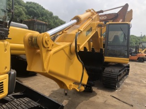 Excavatrice Komatsu PC60 d'occasion 5 tonnes avec pouce hydraulique Moteur PLC et boîte de vitesses - Product Image 2