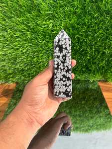 จุดคริสตัลหินธรรมชาติรูปเกล็ดหิมะอเมทิสต์ที่สง่างามสำหรับการทำความสะอาดพลังงานและความสมดุลทางจิตวิญญาณที่สร้างขึ้นแบบดั้งเดิม - Product Image 3