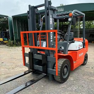 Montacargas Diésel HELI 5T de Segunda Mano de Alta Calidad con Desplazador Lateral Hidráulico, Mástil de Dos Etapas, Neumáticos Sólidos, en Buen Estado de Funcionamiento - Product Image 3