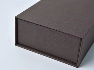 High-End Customizable Chess Box Factory Direct Elegant Embossing UV Coating <b>Photo</b> <b>Frame</b> Slotted Boxes for Candle Use Gift Giving - Product Image 2