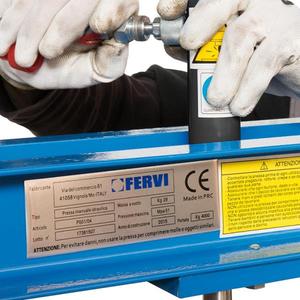 Prensa Hidráulica Manual Fervi, Capacidad 4000 Kg, Presión 500 Bar, P001 04, Aleación de Acero - Product Image 1
