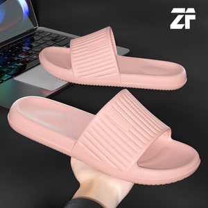 Zapatillas de una pieza de moda europea para mujer, novedad de verano al por mayor, zapatillas deslizantes de suela gruesa de colores surtidos - Product Image 4