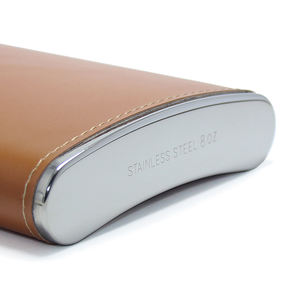 Set de Petaca Portátil de 8oz con 1 Embudo y 2 Vasos de Chupito, Botella de Acero Inoxidable para Whisky y Vino, Set de Petaca de Viaje para Regalo - Product Image 5