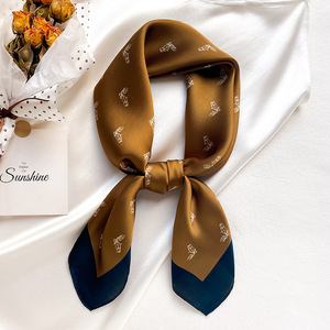 Foulard carré professionnel vintage printemps-été pour femme, motif cachemire imprimé, en polyester, style soie - Product Image 3