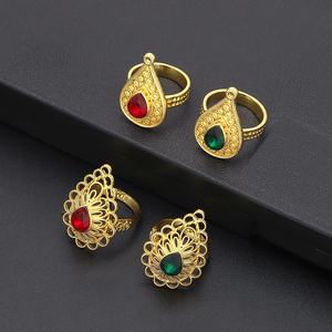 Anillos de Dedo de Latón Chapados en Oro de 24K de Estilo Clásico con Rubíes y Zafiros de Jxx Fashion, Anillo de Boda para Mujer - Product Image 1