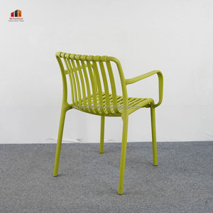 Chaise en plastique économique pour l'intérieur et l'extérieur, bonne ventilation et accoudoirs de soutien, excellent rapport qualité-prix - Product Image 5