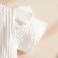 Ensemble deux pièces d'été pour bébé fille : T-shirt doux en coton côtelé à manches courtes + Short à bretelles imprimé lettres et dessins animés