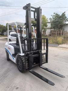 Chariot élévateur diesel Toyota d'occasion de 3,5 tonnes avec moteur, bon prix, à vendre, origine Japon, poids 4500 kg - Product Image 5