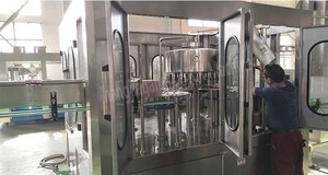 Công nghiệp nước giải khát điền máy mạnh mẽ Thiết bị làm đầy với giấy chứng nhận CE đáng tin cậy sau bán hàng - Product Image 5