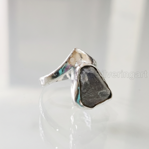 Bague pour femme en pierre brute, labradorite naturelle, avec couronne en V, en argent sterling 925, pour Noël et anniversaire - Product Image 1