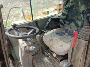 รถขุดตีนตะขาบมือสองจากเกาหลี Hyundai HX220HD เครื่องยนต์ Yanmar ประสิทธิภาพสูง สภาพดี ขาย - Product Image 6