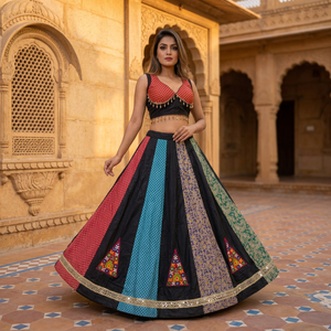 Elegante Conjunto de Lehenga Choli de Seda Estampada Multicolor Estilo Indo-Occidental para Ocasiones Festivas y Celebraciones de Navratri Garba para Mujeres - Product Image 3