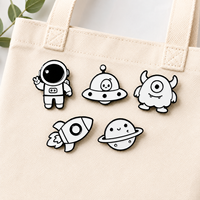 Vente en gros de badges émaillés personnalisés sur le thème de l'anime, badges en métal en alliage de zinc, fabrication en gros de pin's de revers mignons en émail souple ou dur, cadeaux avec logo