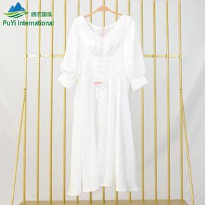 Abiti <span class=keywords><strong>da</strong></span> Sposa di Lusso Usati Firmati, <span class=keywords><strong>Vestiti</strong></span> <span class=keywords><strong>da</strong></span> Sposa Usati, Abiti <span class=keywords><strong>da</strong></span> Sposa di Seconda Mano, Abbigliamento Femminile Usato - Product Image 3