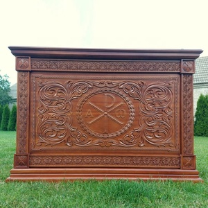 Tradicional Santuario católico romano mobiliario gótico tracería incrustaciones nogal Burl Altar plataforma para escuela sacristía moderna - Product Image 2
