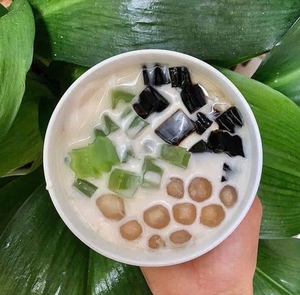Poudre de gelée d'herbe noire séchée du Vietnam, de haute qualité, à prix avantageux et facile à préparer - Product Image 1
