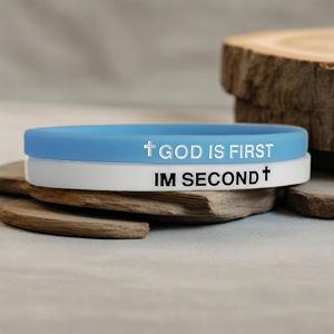 Gott ist Erstes Armband Gummiarmband Inspirierendes Graviertes Bibelvers-Armband Silikon-Armband Sportliches Christliches Armband - Product Image 5