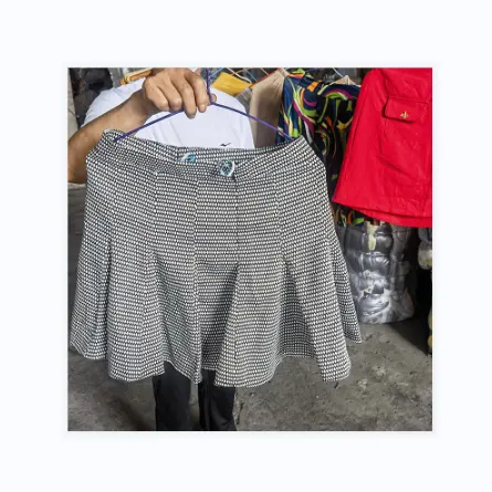 मूल सेकेंड हैंड कपड़े, सेकेंड हैंड लेडीज़ जींस स्कर्ट, महिलाओं के लिए थोक में प्रयुक्त कपड़े