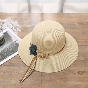 Sombrero de paja tejido al por mayor con flores, sombrero de sol para mujer, de ala pequeña, para playa, viajes, pesca, con diseño distintivo - Product Image 2