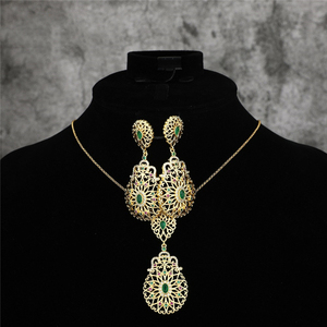 Set di Gioielli Placcati Oro: Design Indiano & Dubai con Collana