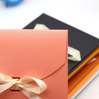 Enveloppes d'emballage en papier pliables personnalisées avec logo pour foulards en soie en gros, avec ruban