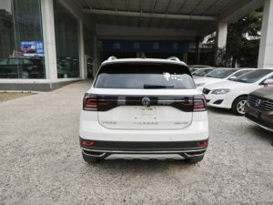 <span class=keywords><strong>Volkswagen</strong></span> <span class=keywords><strong>T</strong></span>-<span class=keywords><strong>Cross</strong></span> 1.5L Automatico SUV Compatto Benzina LHD Usato 2022 Basso Chilometraggio Ben Mantenuto Veicolo Familiare - Product Image 4