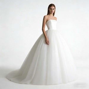 Tissu <span class=keywords><strong>satin</strong></span> <span class=keywords><strong>duchesse</strong></span> <span class=keywords><strong>blanc</strong></span> 100 % polyester, poids moyen, qualité supérieure pour robes de mariée, rideaux et artisanat, finition de luxe - Product Image 3