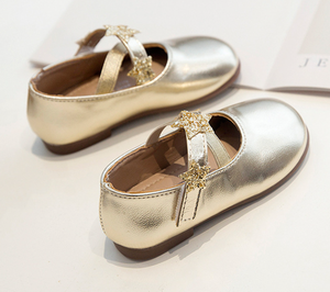 Chaussures plates d'été en cuir PU pour filles, avec lanières croisées et étoiles scintillantes, vente en gros - Product Image 5