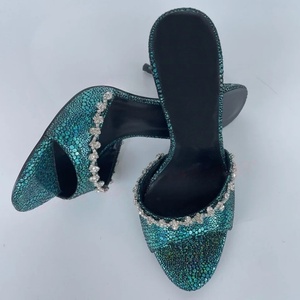 Sandalias Verdes de Diseño Sencillo para Mujer, Talla Grande 45, Zapatos de Tacón Alto Stiletto para Pies Anchos, con Cadena de Diamantes, Tipo Mules - Product Image 1