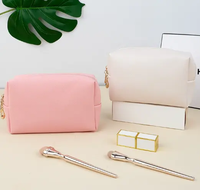 Trousse de maquillage en cuir à logo personnalisé sac de voyage à roulettes pochette de maquillage à fermeture éclair mini pochette cosmétique échantillon gratuit