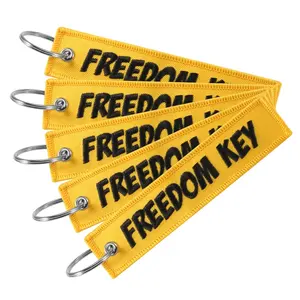 Alta qualità rimuovi prima del volo FREEDOM KEY Sneaker abbigliamento per auto faccina sorridente 3D Mini scarpe ricamate portachiavi