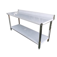 Commerciële keuken roestvrijstalen werktafel 201/304 met spatbescherming en zelfreinigende coating, draagvermogen 300kg/m²