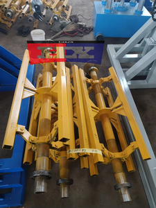 Máquina formadora de rollos de canal <span class=keywords><strong>C</strong></span> de acero de alta calidad <span class=keywords><strong>C</strong></span> U 2 en 1 máquina de quilla de acero ligero de sección de Perfil de forma - Product Image 4