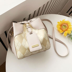 2026 New Trend Design Women's Bucket Bag High Quality Simple Texture Bucket Type Crossbody Bag - Product Image 6