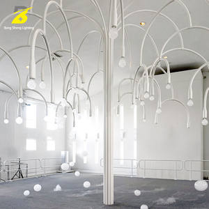 Lumière LED programmable en forme d'arbre à bulles - Lumière d'ambiance artistique pour les espaces commerciaux et les centres de villégiature - Product Image 5