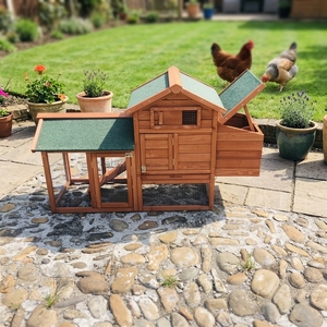 Kit de poulailler en bois de luxe écologique SDC009 avec porte coulissante horizontale, forme carrée, utilisation extérieure toute saison - Product Image 1