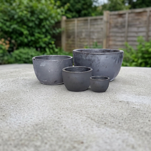 Ensemble de pots de fleurs en plastique modernes, écologiques, minimalistes pour la maison, jardinières durables, design circulaire gris non revêtu - Product Image 3