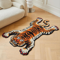 Tapis en forme de tigre, texture douce pour la peau et semblable à la laine. Tapis d'angle pour salle de bain.