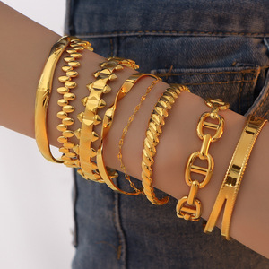 ชุดกำไลข้อมือเปิดโล่งทรงเรขาคณิตทำจากไทเทเนียมสตีลสำหรับผู้หญิง คอลเลคชั่นเครื่องประดับแฟชั่นสำหรับงานปาร์ตี้ - Product Image 4