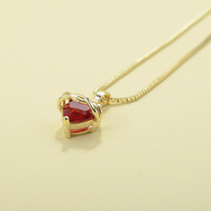 Collar con Colgante de Corazón Pequeño Punk con Piedra Roja, Chapado en Oro de 14k, para el Día de San Valentín o del Día de la Madre, para Mujeres y Niñas - Product Image 1