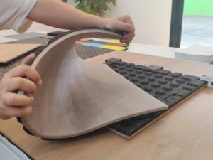 Alfombra de Piso de Goma con Diseño de Madera, Resistente al Desgaste, Fácil de Limpiar, Estilo Moderno, para Uso Diario en Hospitales y Gimnasios - Product Image 3