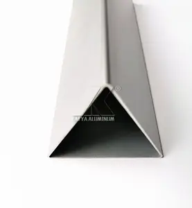 Tube triangle intérieur 45x4,2mm longueur 3000mm