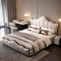 Lit King-size moderne en cuir avec cadre en acier inoxydable doré, personnalisable, lit double haut avec rembourrage en tissu, mobilier de maison en bois doux