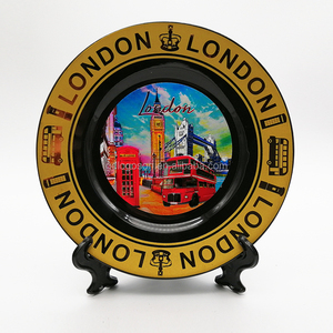 Bán Buôn London Du Lịch Lưu Niệm Quà Tặng Cá Nhân Hoá Tùy Chỉnh Biểu Tượng Sứ Tấm Trang Trí Gốm Trang Trí Tấm Với Đứng - Product Image 1