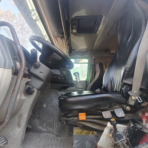 Camión Volquete Usado Asequible Howo 4x8 31 Toneladas, Pocas Horas de Trabajo, Motor 249KW D10.34-10, Modelo 2023, Howo 4x8 Euro4 Euro5 en Gran Oferta - Product Image 5